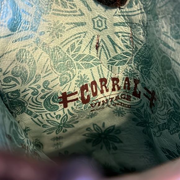 Corral Boots - Picture 3 of 7